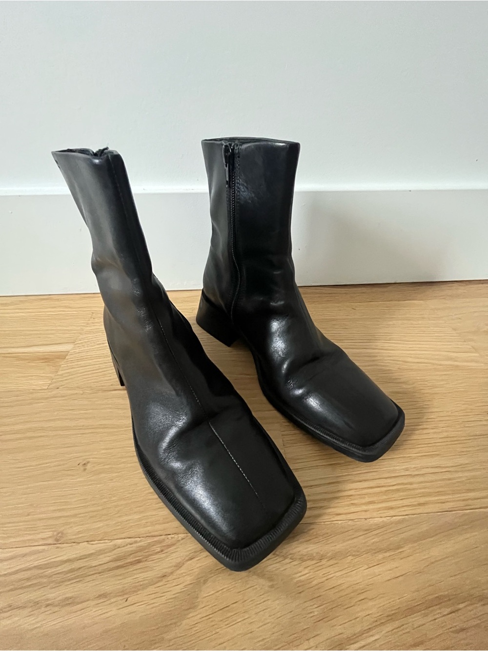 Women’s Vagabond Blanca Black Leather Square-Toe Zip Ankle Boots Size 6/36